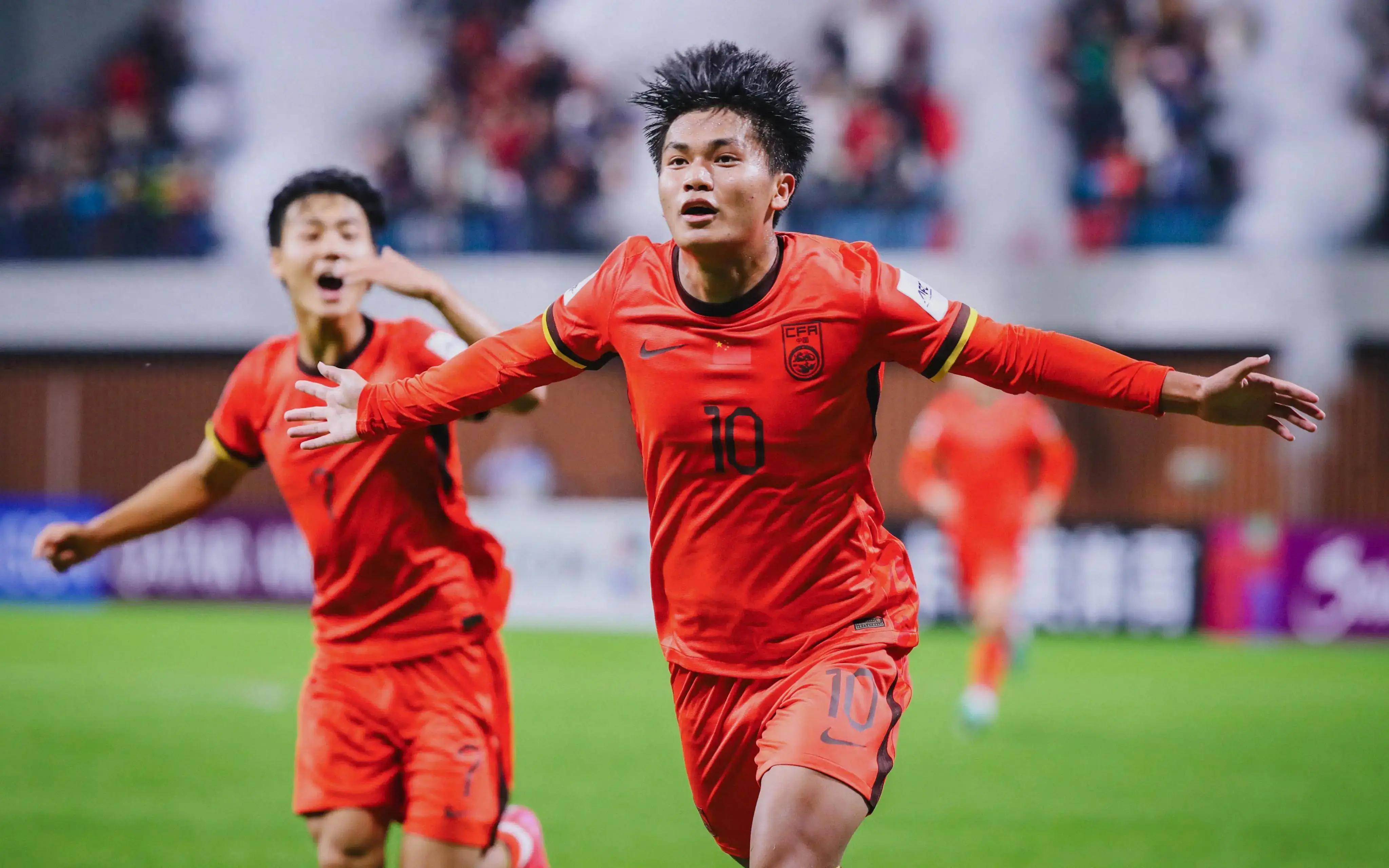 锋线拉开 锋线拉开